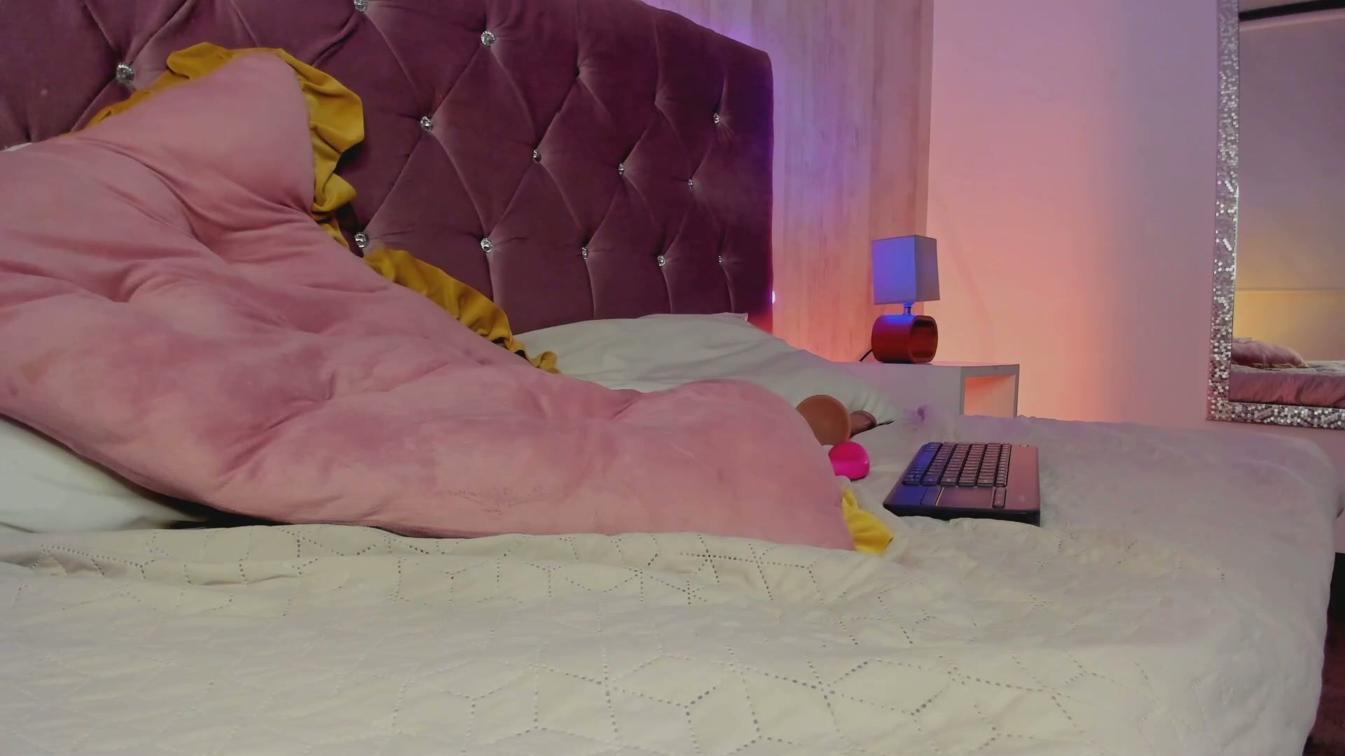 Kattexxx on webcam (10-29-2025)