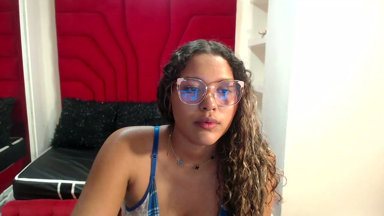 jimena_bell cam girl 10/29/2025