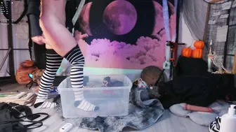 mollyflwers video cam porn 29-Oct-2025