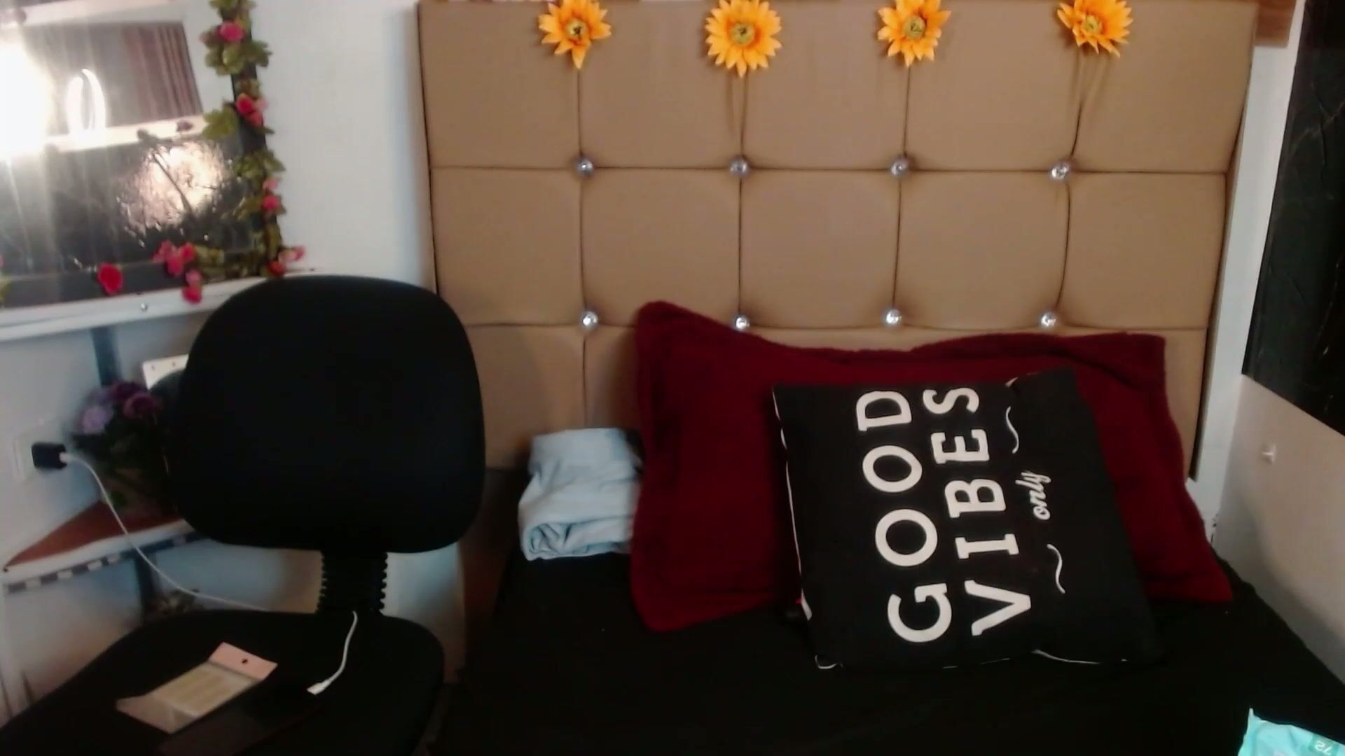 miia_spencer_ cam video 10-29-2025