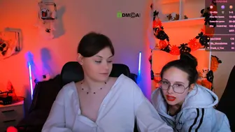 Mona_cloud on webcam 10-30-2025