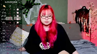 Klee_love curvy nude on cam
