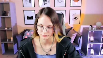 carrie_roses nude on cam (10-30-2025)