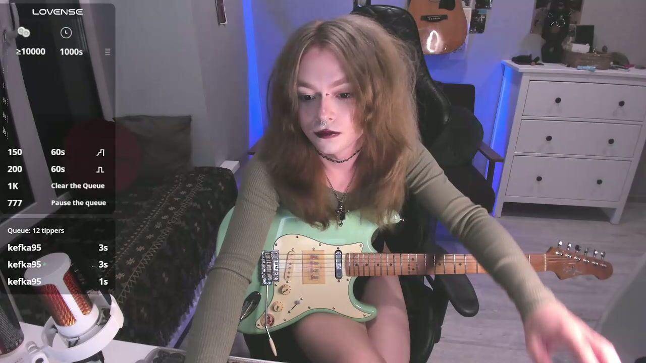 jesus_weed cam sex porn 15 May 2025