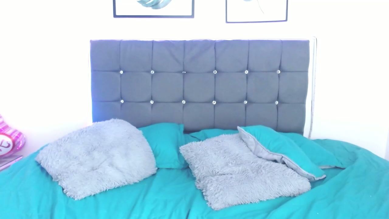 Selena_hotmilf nude on cam (05-15-2025)