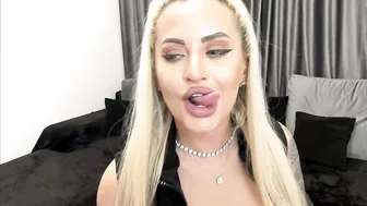lovelyblondyxxx 15-May-2025