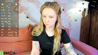 Katrina_bail webcam show 30 October 2025