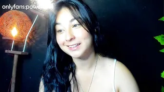 claiok cam girl chat 10-31-2025