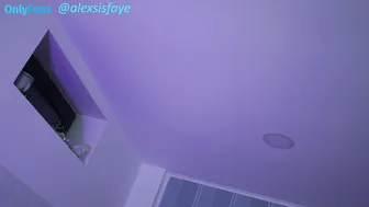 Alexsisfaye cam video live on cam