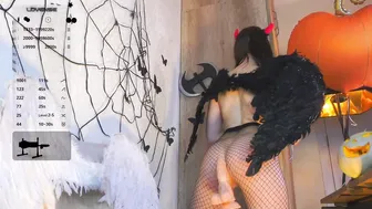 Cielomio nude cam (10/31/2025)