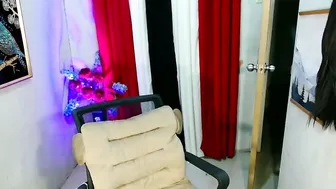 ur_hot_fantasyxxx 10/31/2025