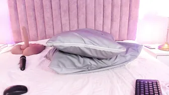 Shayladavis posing on webcam porn cam