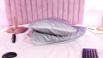 Shayladavis posing on webcam porn cam