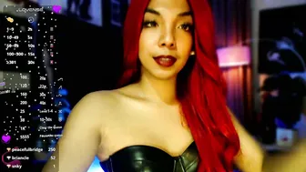 Louisassy amateur webcam video 10-31-2025