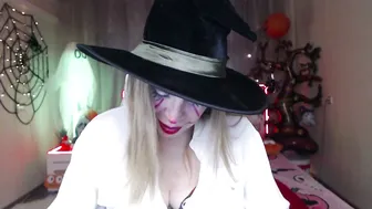 tessadaybreak free cam show 10/31/2025
