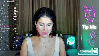 alianna_solo_kiss natural video