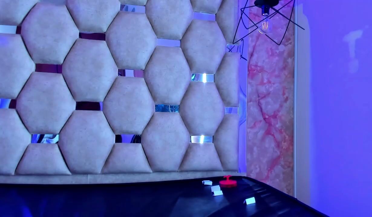 Dollraven hot webcam porn video 10-31-2025