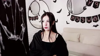 azaliya_haze live cam video (10-31-2025)