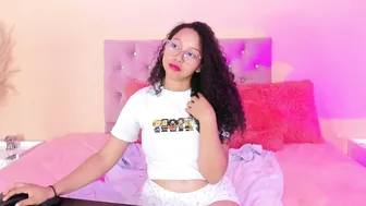 Candy_brunette_18 cam - (11/01/2025)