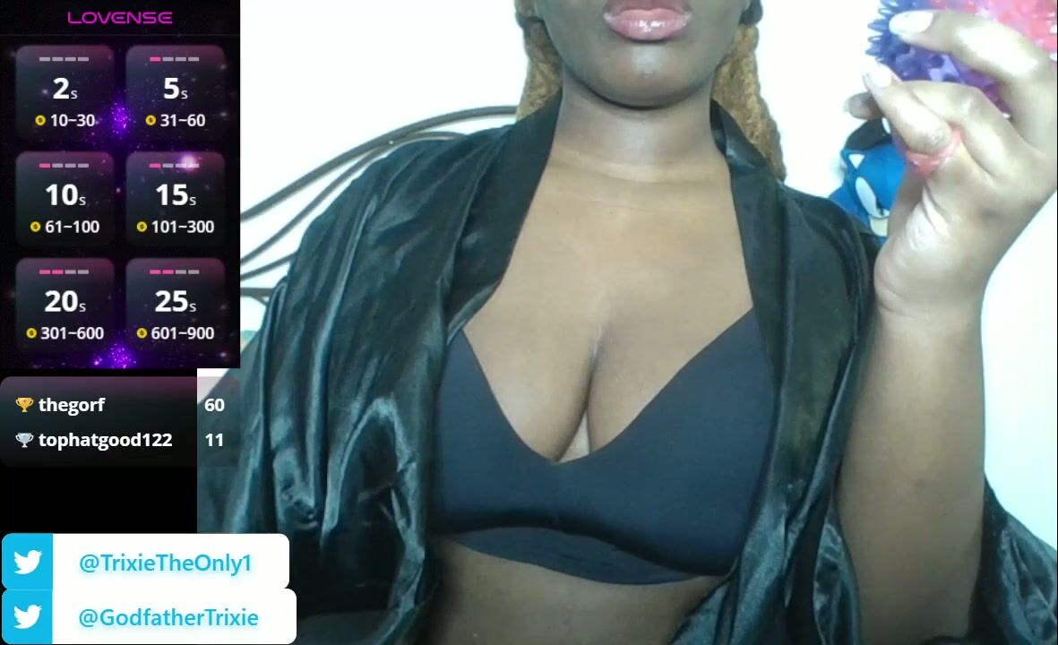 Mommytrixie 11-02-2025 femdom
