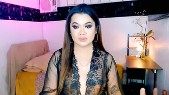 bigtraditionalts hugecock cam sex chat
