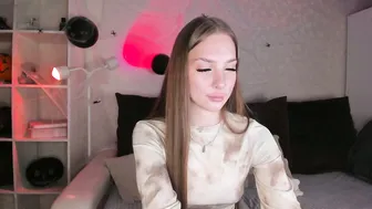 Alicelababy_ porn video (11/02/2025)