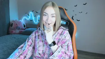 larakrein_lk recorded nude video 308484