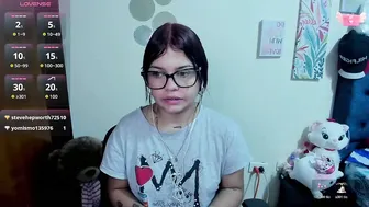 emma_boo_ webcam 11/02/2025