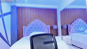Selenastonne free cam show 03-Nov-25