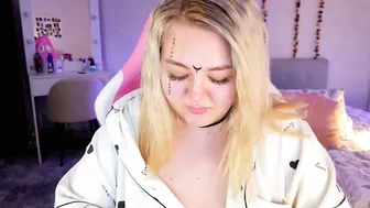 hornycakee 03-Nov-2025 private
