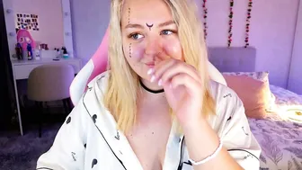 hornycakee 03-Nov-2025 private