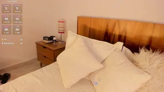 Eilynxx webcam - (05/17/2025)