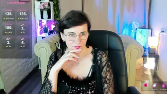 daaamnmature bigass porn cam video