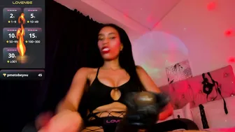 nicollee_77 03 November 2025