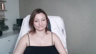 angela_samt 04 November 2025 tease