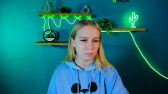 megan_cold blonde - 11-04-2025