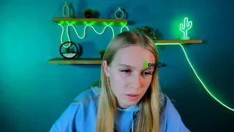 megan_cold blonde - 11-04-2025
