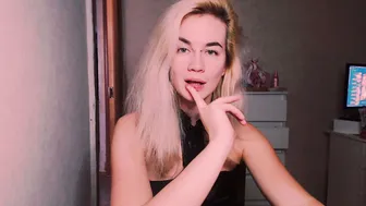 carinfox blonde live cam show