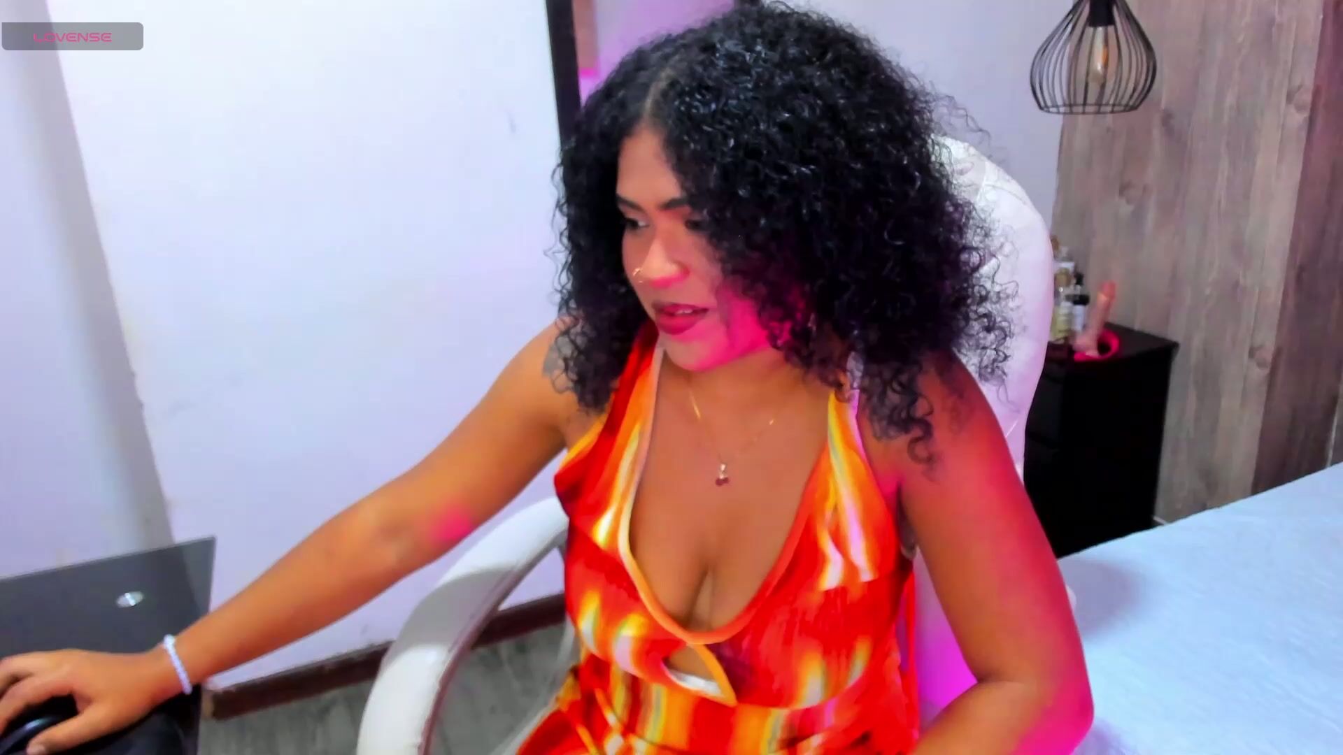 Iamsheiila latina 11-05-2025