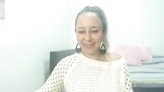 leah_susman on webcam (11/05/2025)