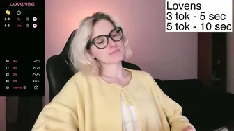 Sexy_sweets on webcam naked on cam