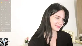 enricaelis shy on webcam