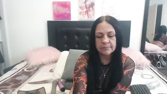 Katiehotx webcam show 05-Nov-25