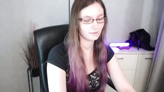 emma_lust94 domination naked on cam