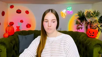 _cuddle_bug_ bigass porn chat video