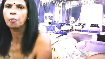 Indiansexyslender4u2luv indian chat cam sex