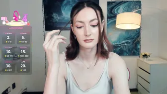 Loradimmick posing on webcam 06 November 2025