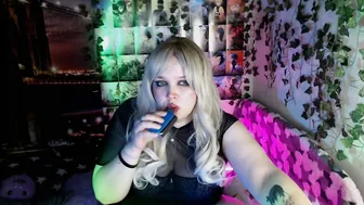 Miss_kapriz_love (11-06-2025) xxx chat