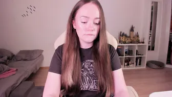 lil_happiness shy - 07-Nov-2025