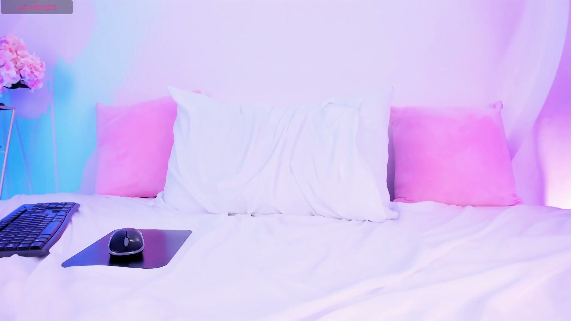 Valerimilton nude video
